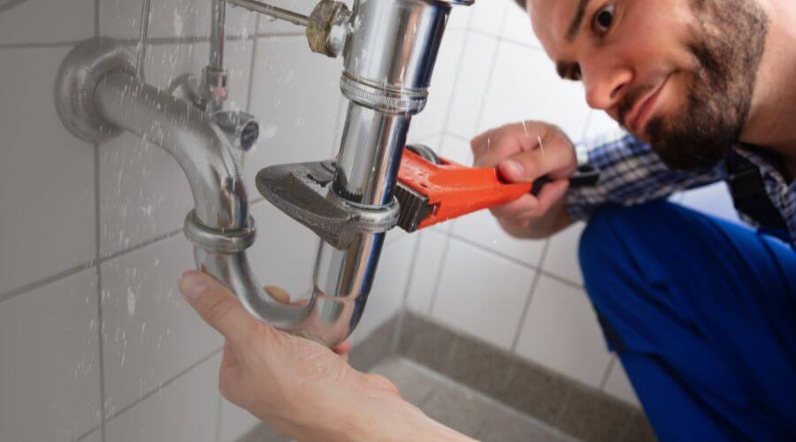 Professional clogged toilet repair services in Skidmore, MO